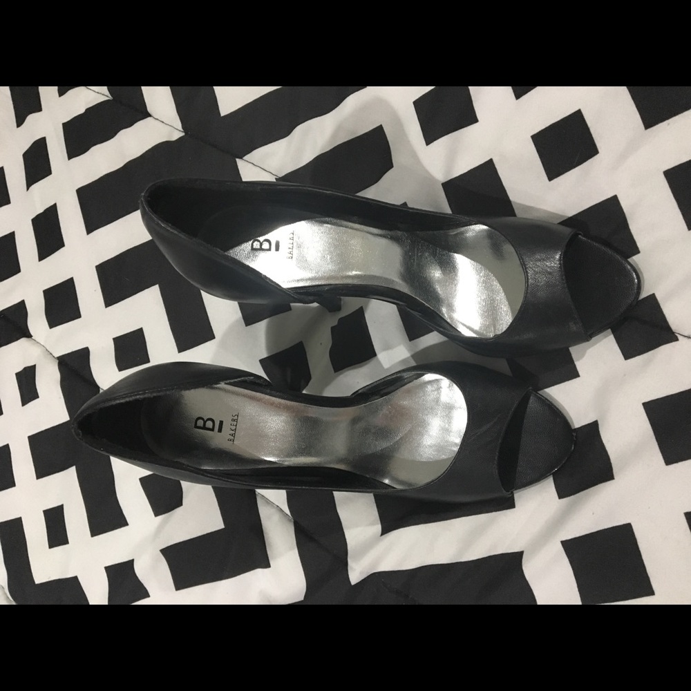 Open toe heeled sandals